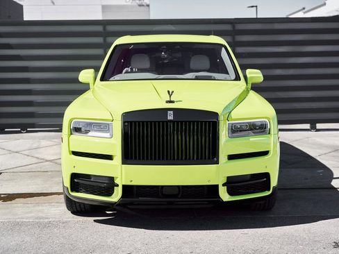 Used 2024 Rolls-Royce Cullinan AWD/4WD image 15