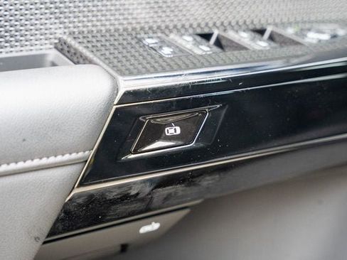 Used 2024 BMW 740i xDrive AWD/4WD image 34