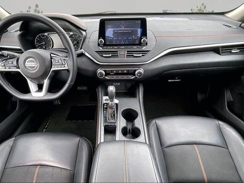 Used 2020 Nissan Altima 2.5 SR image 14