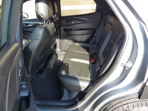 Used 2025 Chevrolet TrailBlazer ACTIV FWD image 37