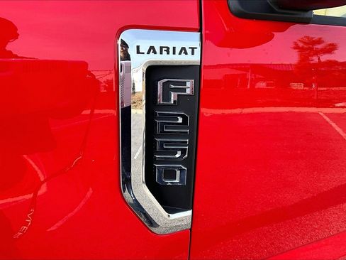 Certified 2022 Ford F250 Lariat w/ Chrome Package image 25