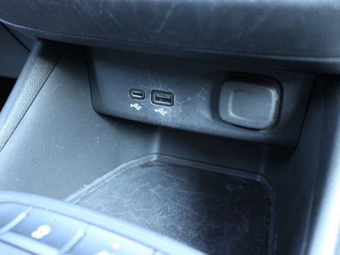 Used 2024 Buick Envista Preferred FWD image 35