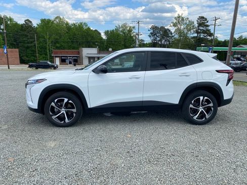 Used 2025 Chevrolet Trax RS w/ Driver Confidence Package FWD image 6