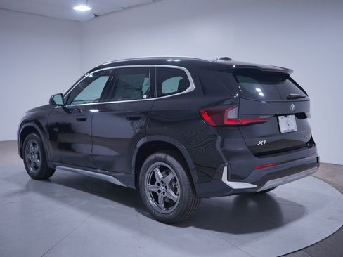 Used 2025 BMW X1 xDrive28i image 3