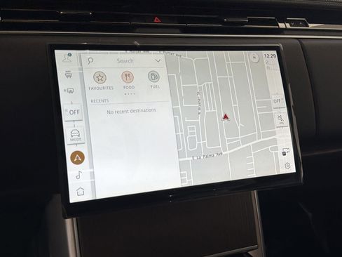 New 2025 Land Rover Range Rover SE image 14