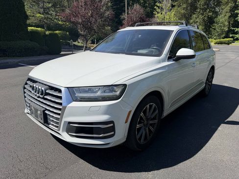 Used 2017 Audi Q7 3.0T Prestige AWD/4WD image 1