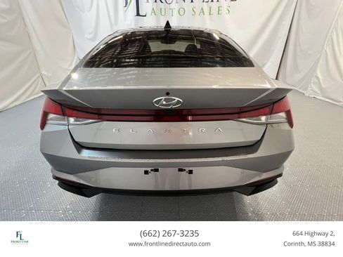 Used 2023 Hyundai Elantra SE FWD image 6