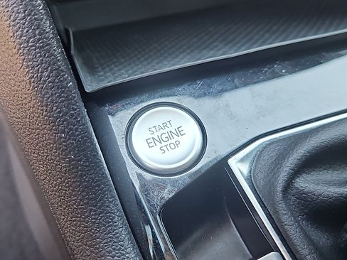 Certified 2024 Volkswagen Taos S AWD/4WD image 18