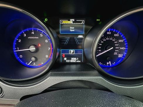 Used 2018 Subaru Outback 3.6R Touring image 17