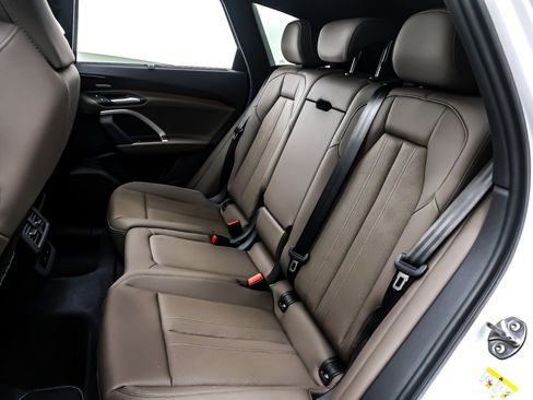 New 2025 Audi Q5 Premium Plus image 8