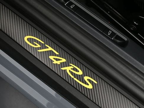 Used 2023 Porsche 718 Cayman GT4 RS RWD image 25