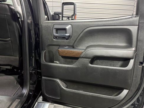 Used 2019 GMC Sierra 2500 Denali w/ Duramax Plus Package image 37