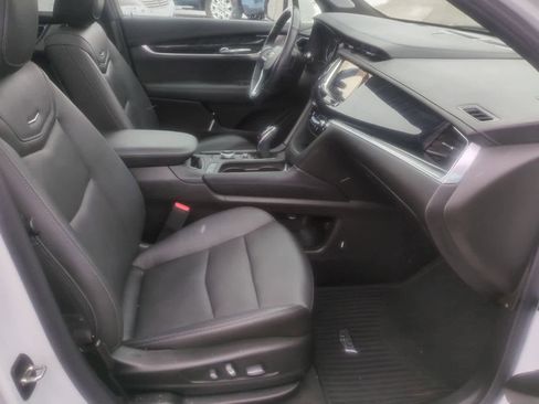 Used 2024 Cadillac XT6 Premium Luxury image 25