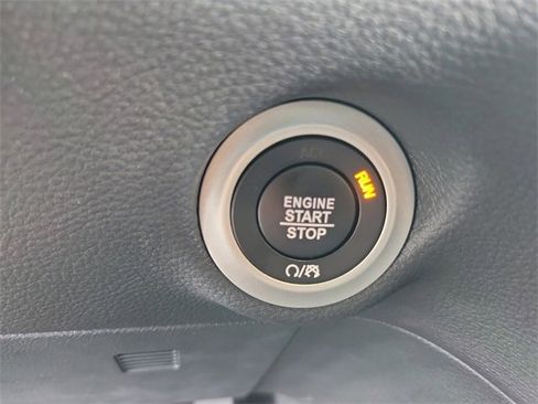 New 2023 Chrysler Pacifica Touring-L w/ S Appearance Package image 28