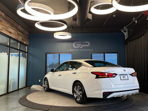 Used 2021 Nissan Altima 2.5 S FWD image 5