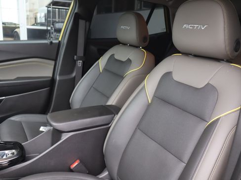 Certified 2024 Chevrolet Trax ACTIV w/ Sunroof Package image 18