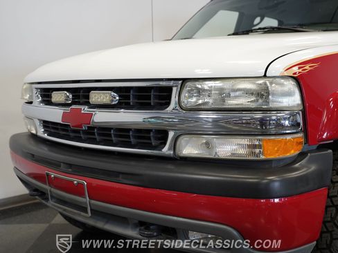 Used 2004 Chevrolet Suburban 2500 AWD/4WD image 22