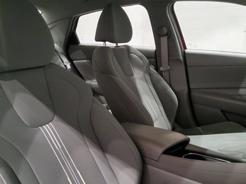 Used 2023 Hyundai Elantra SEL w/ Convenience Package FWD image 18