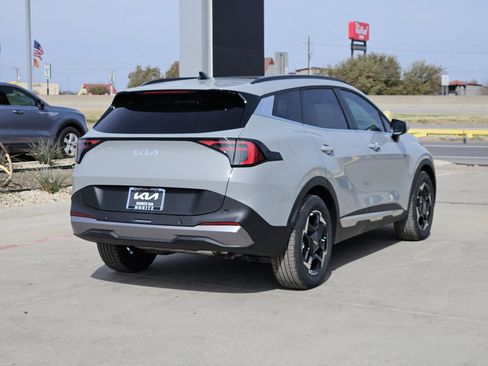 New 2026 Kia Sportage EX image 3