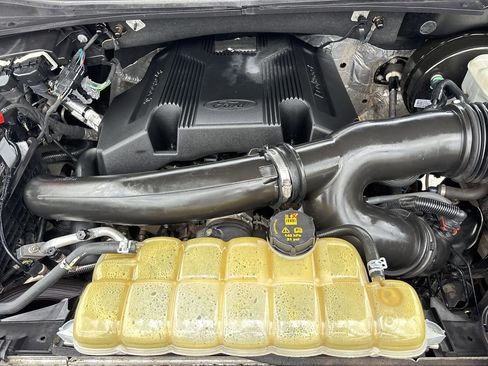 Used 2019 Ford F150 Platinum RWD image 9