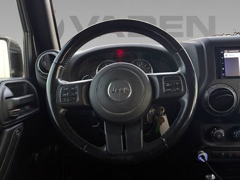 Used 2018 Jeep Wrangler Unlimited Sport w/ Connectivity Group image 9