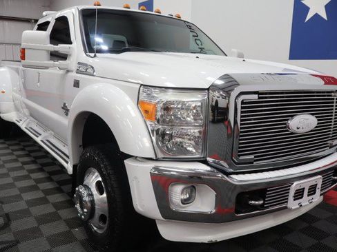 Used 2016 Ford F350 Lariat w/ Lariat Interior Package AWD/4WD image 16