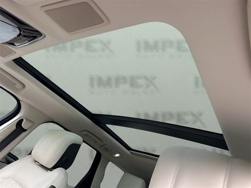 Used 2021 Land Rover Range Rover Sport HSE Silver Edition image 12