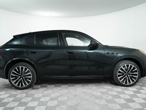 New 2025 Maserati Grecale Modena image 11