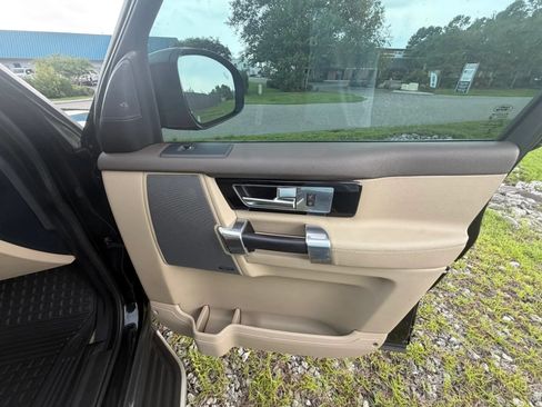Used 2016 Land Rover LR4 HSE AWD/4WD image 28