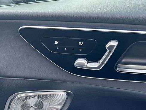 Used 2026 Mercedes-Benz GLC 350e 4MATIC image 17