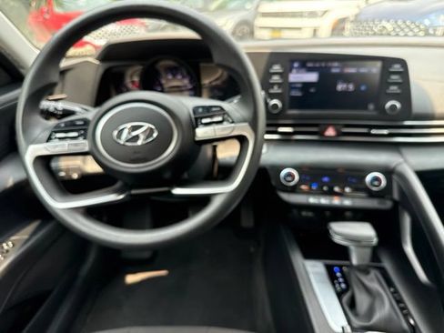 Used 2023 Hyundai Elantra SEL FWD image 23