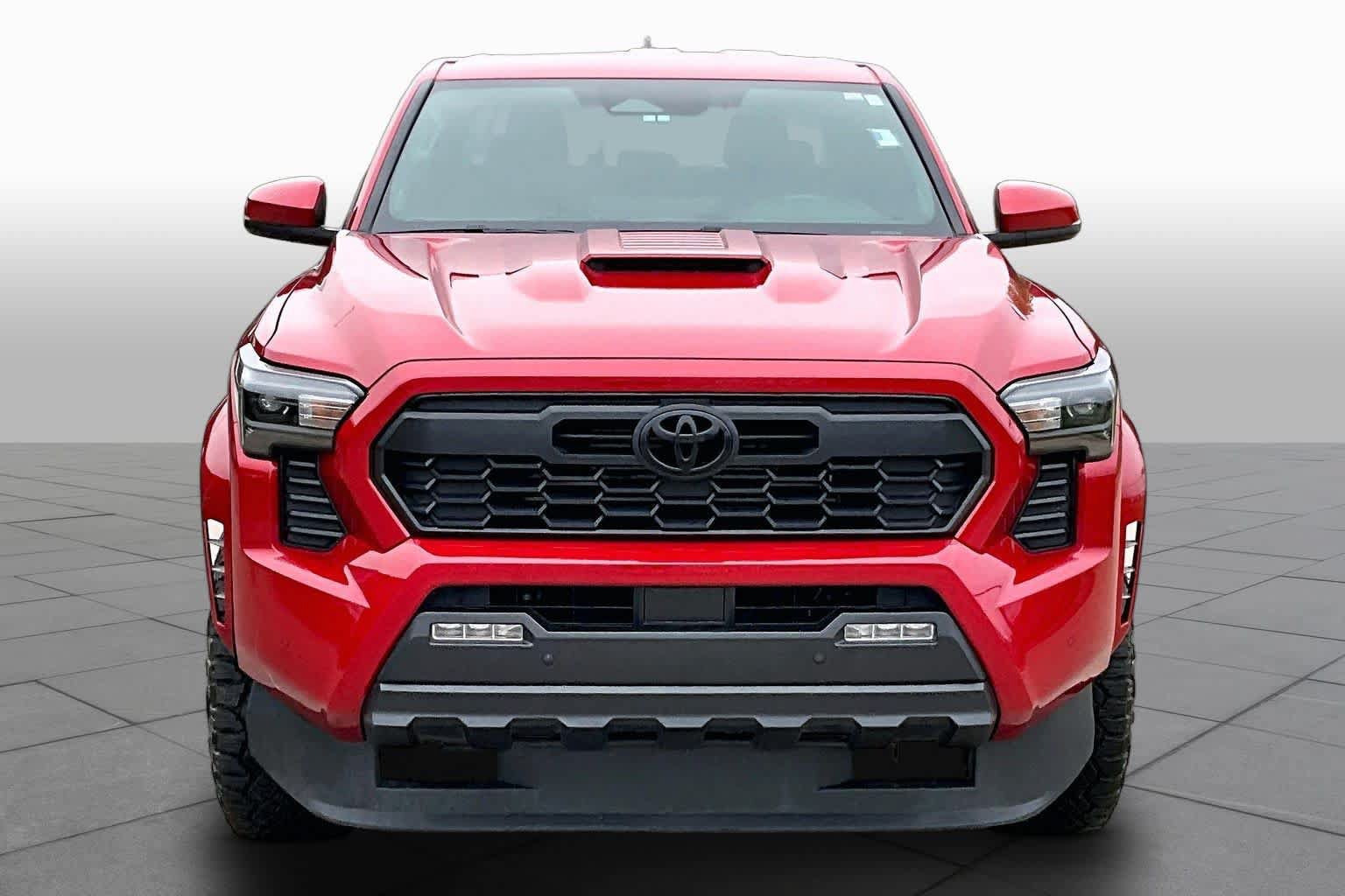Used 2024 Toyota Tacoma TRD Sport w/ TRD Sport Upgrade Package AWD/4WD image 4