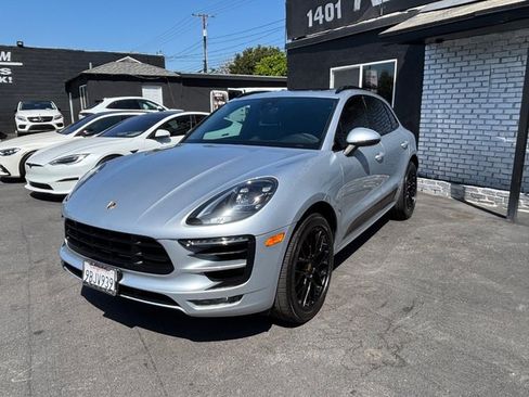 Used 2018 Porsche Macan GTS AWD/4WD image 14