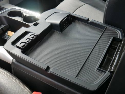 Used 2017 RAM 2500 Laramie w/ Sport Appearance Group image 40