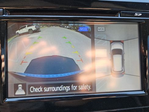 Used 2017 Nissan Rogue SL image 9