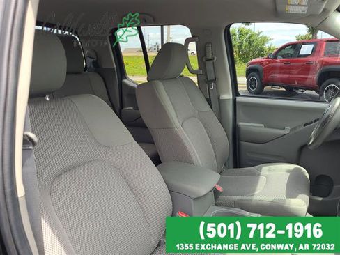 Used 2020 Nissan Frontier SV w/ Midnight Edition Floor Mats RWD image 16