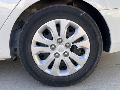 Used 2013 Kia Forte EX w/ Fuel Economy Pkg image 7