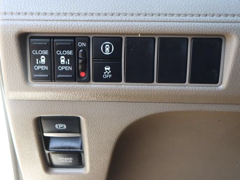 Used 2021 Honda Odyssey EX image 20
