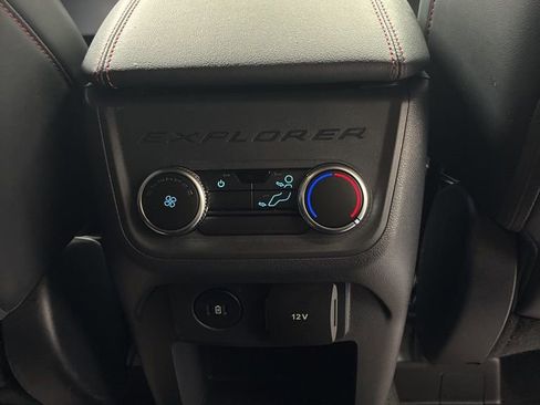 Used 2025 Ford Explorer ST-Line w/ ST-Line Street Pack AWD/4WD image 28