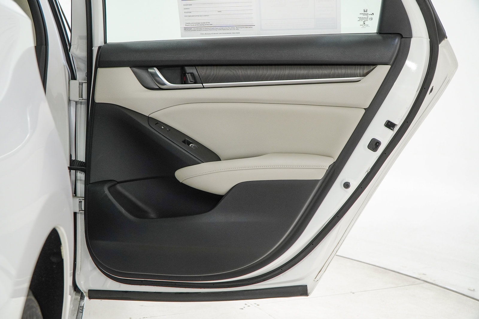 Used 2019 Honda Accord Touring image 39