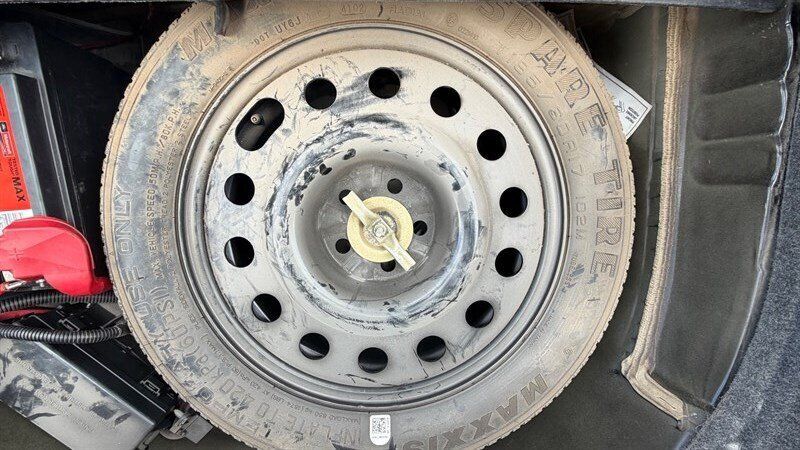 Used 2003 Ford Thunderbird RWD image 19