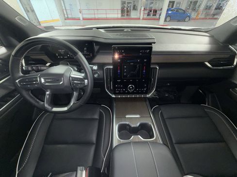 Used 2025 GMC Acadia Denali w/ Super Cruise Package AWD/4WD image 23