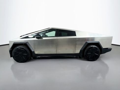 Used 2025 Tesla Cybertruck 2WD Crew Cab image 9