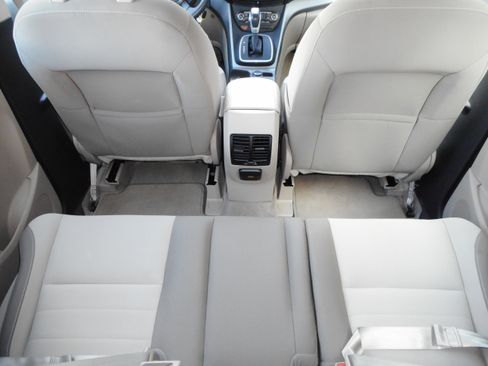 Used 2013 Ford C-MAX SE image 22