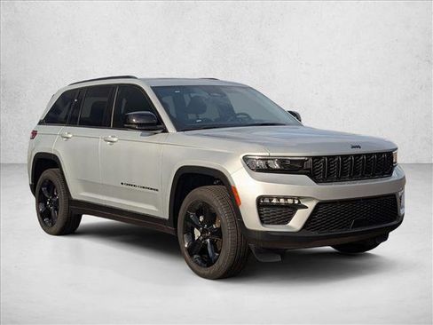 New 2025 Jeep Grand Cherokee Limited w/ Black Appearance Package image 7