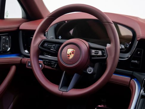 New 2026 Porsche Panamera 4 image 12