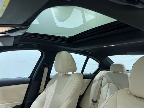 Used 2020 BMW 330i Sedan w/ Convenience Package image 12