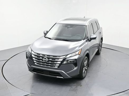 Used 2024 Nissan Rogue SL w/ SL Premium Package AWD/4WD image 17