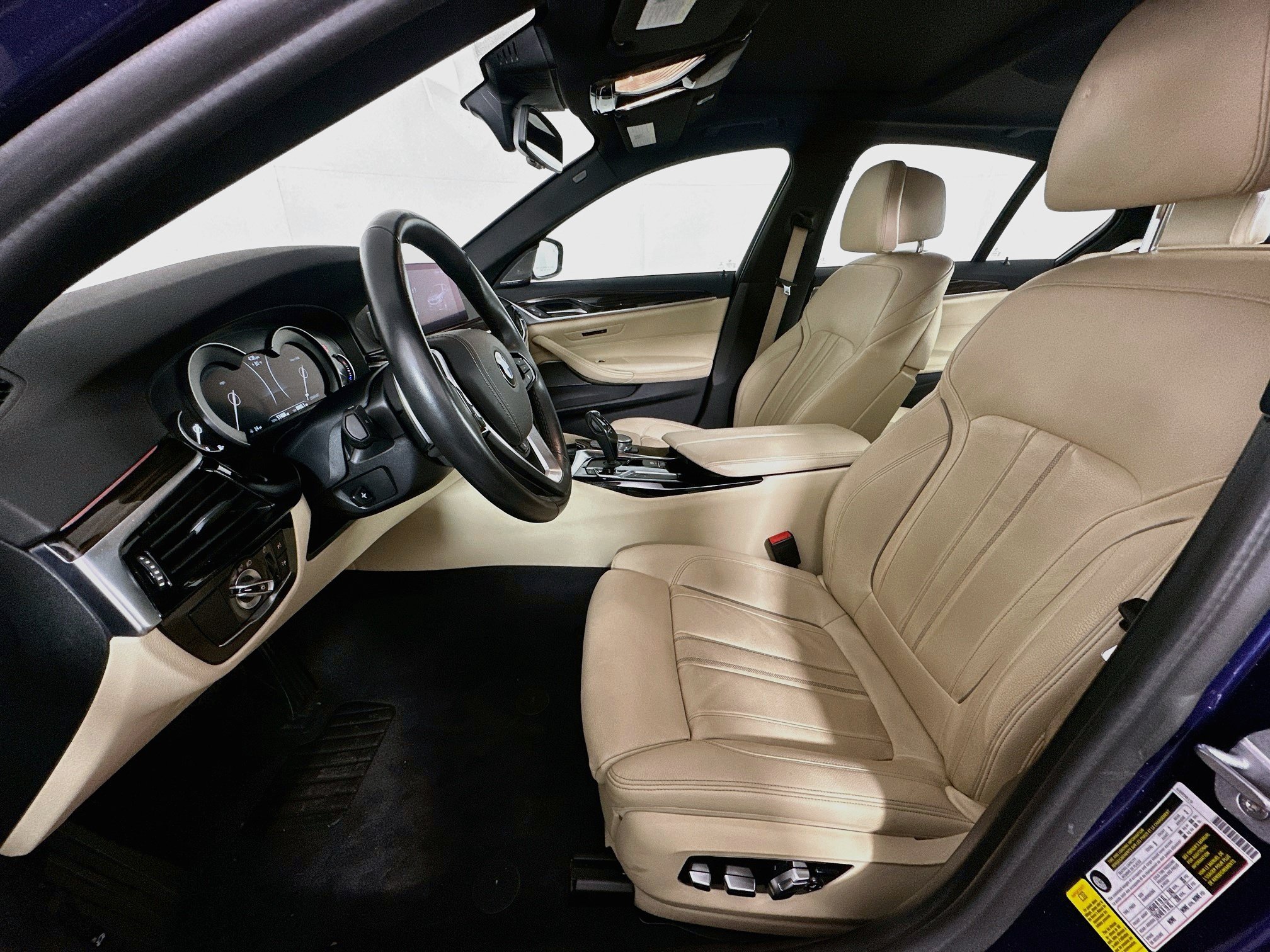 Used 2019 BMW 530i w/ Premium Package RWD image 13