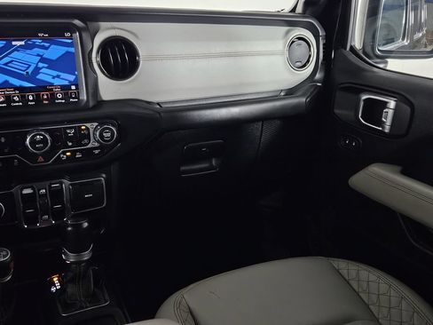 Used 2021 Jeep Wrangler Unlimited Sahara AWD/4WD image 10